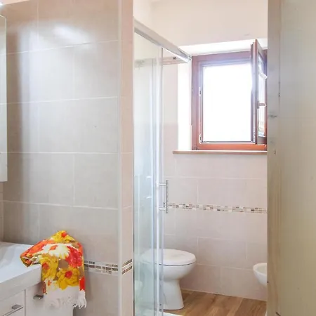 Casa vacanze Lovely In Dignano With Kitchen